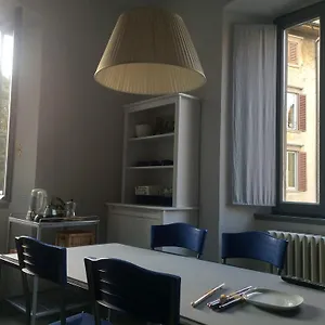 https://la-torre-casa-vacanze.italymilanhotels.net